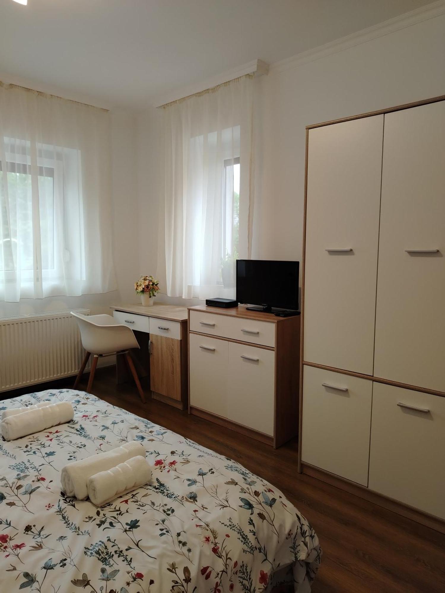 Kaptarko Apartmanhaz Demjén Exterior photo