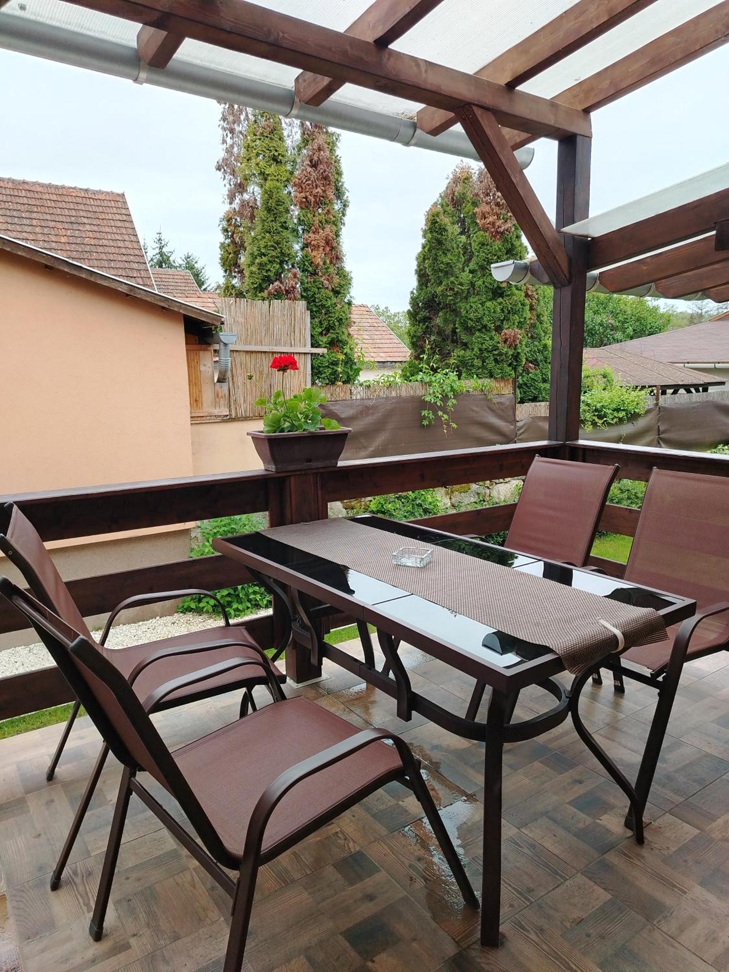 Kaptarko Apartmanhaz Demjén Exterior photo