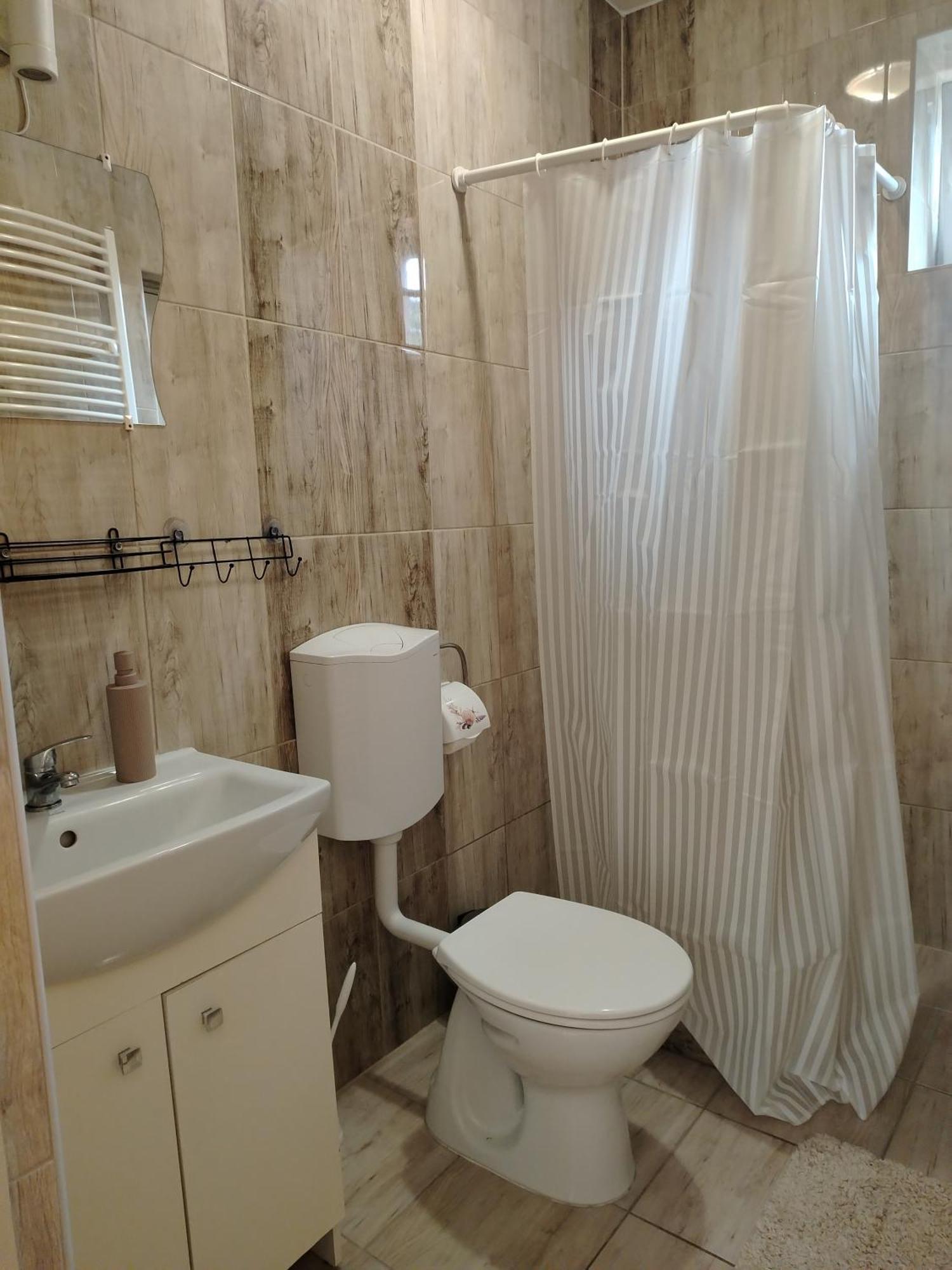 Kaptarko Apartmanhaz Demjén Exterior photo